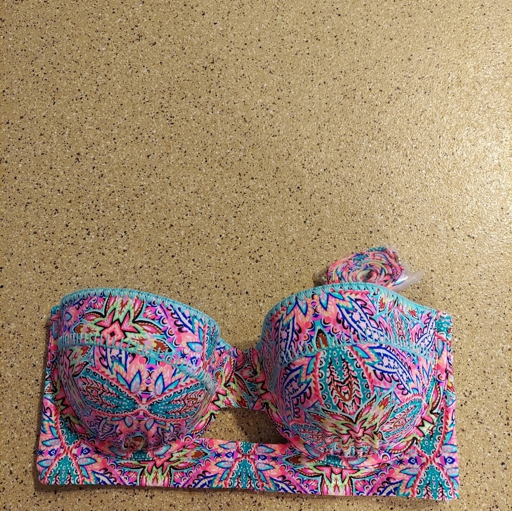 Shade & Shore Strapless Bandeau Bikini Top - Picture 6 of 12